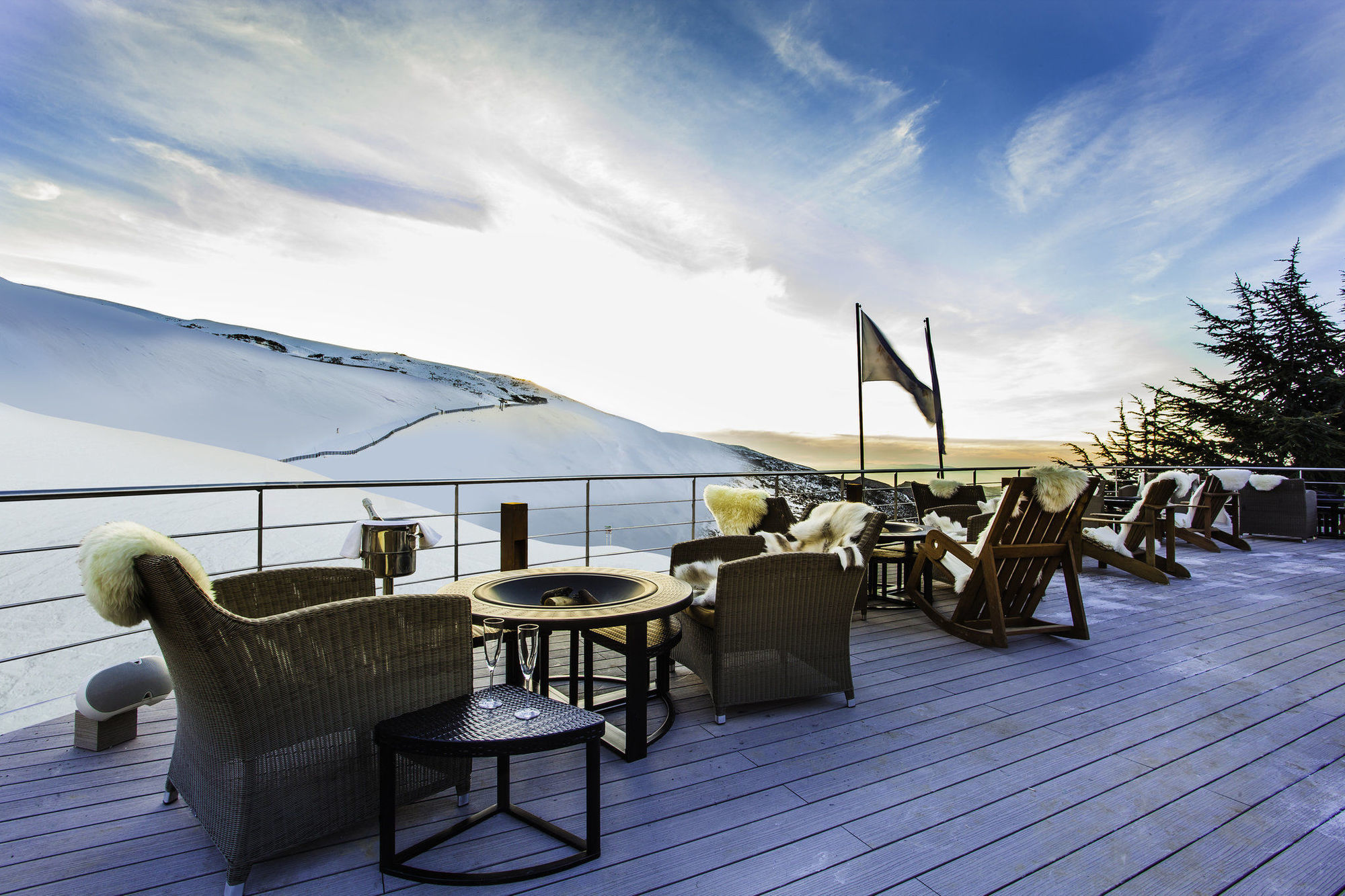 El Lodge, Ski & Spa Сьєрра-Невада Ресторан фото